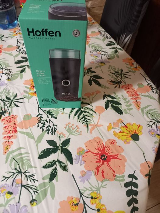 Młynek  do kawy  nowy zapakowany