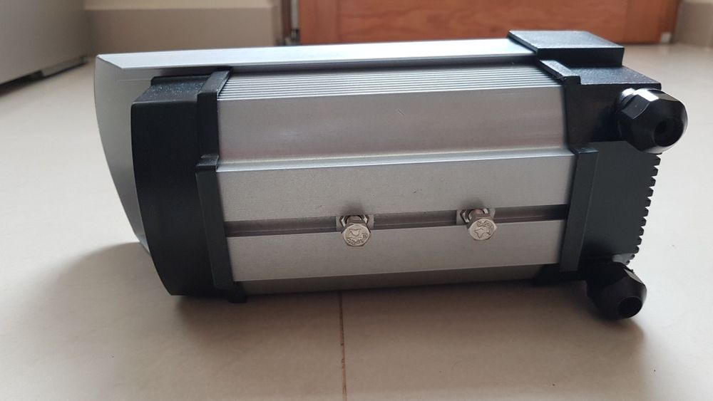 WH5 Caixa estanque para camera de vigilância .21×25 Novas