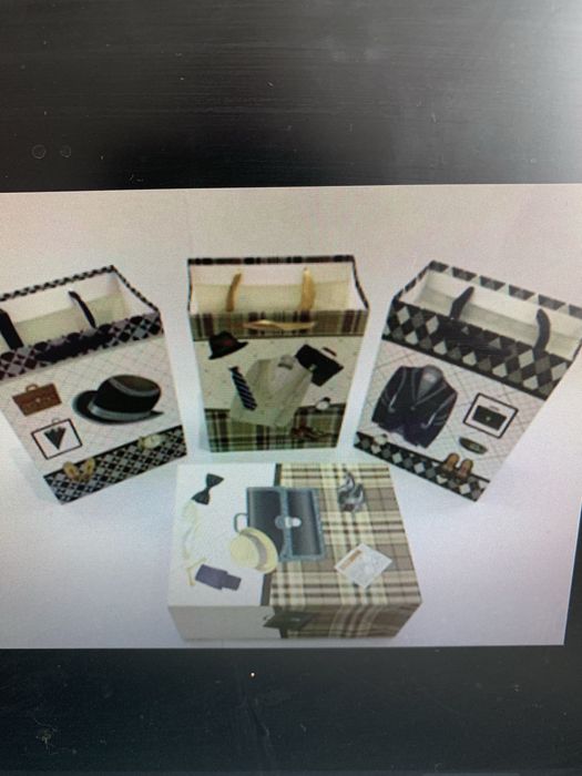 Бумажные разные картонные