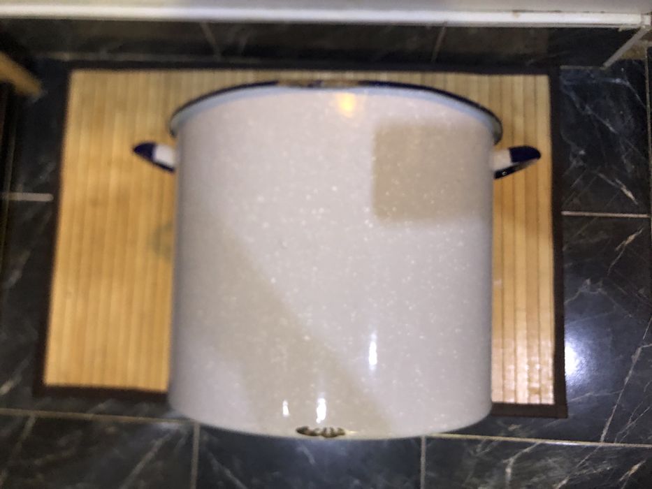 Large Enamel Pot480145683503523844