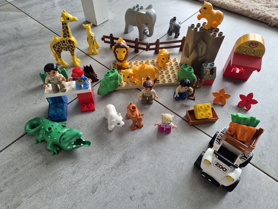 Lego Duplo Zoobear Set LEGO DUPLO: Baby Animals (10904) Missing