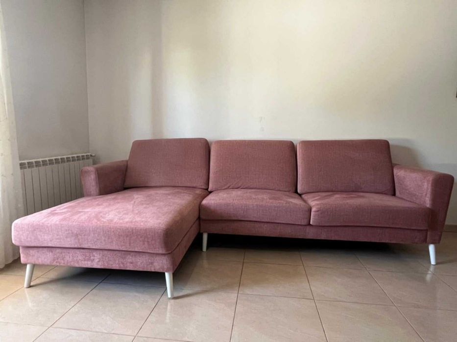 Sofá com chaise long