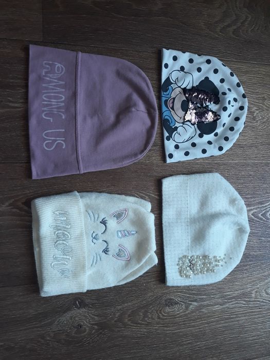 Шапки для дівчинки, на різні розміри