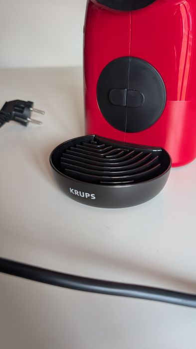 Dolce Gusto Piccolo XS + 46 cápsulas (tudo novo)