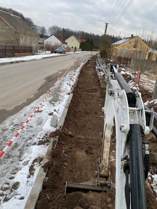 Usługi minikoparką – wykopy, niwelacje, drenaże, przyłącza
