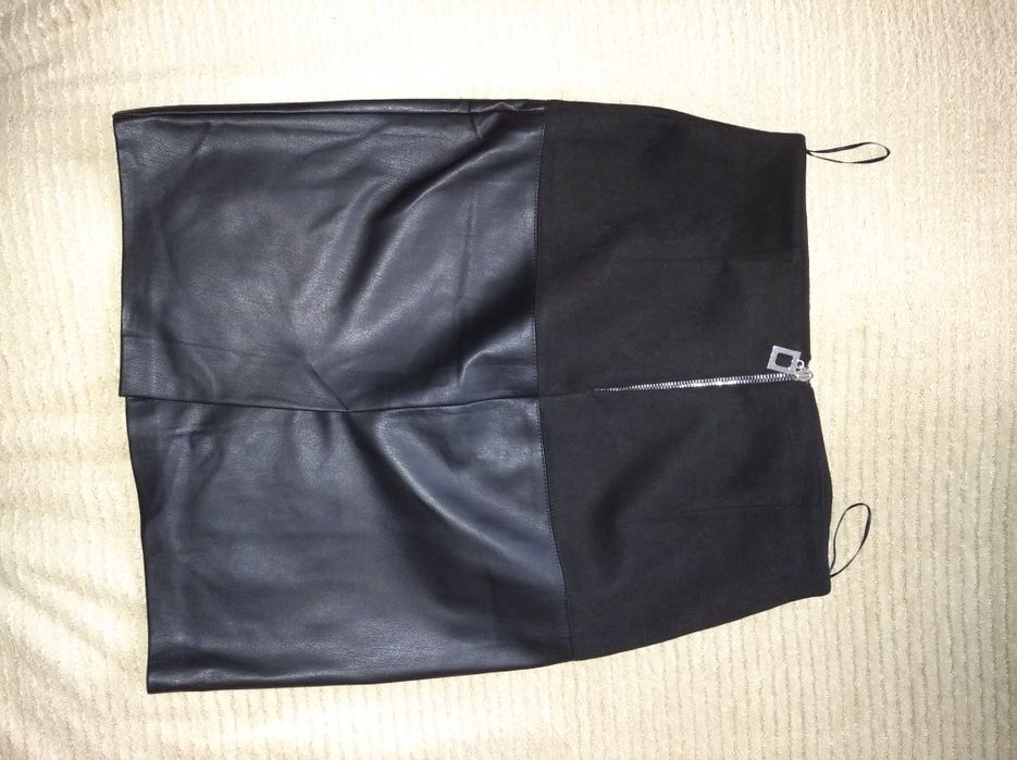 Спідниця з екошкіри