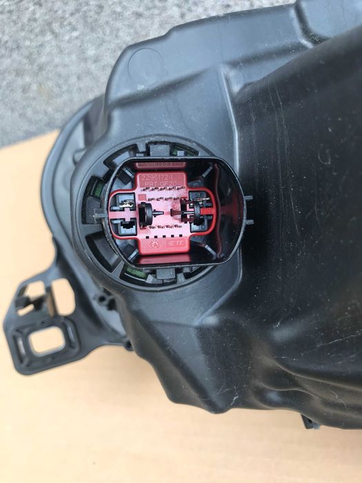 Lampa Reflektor Jaguar XF X260 F-PACE X761 High Pixel Technology lewy