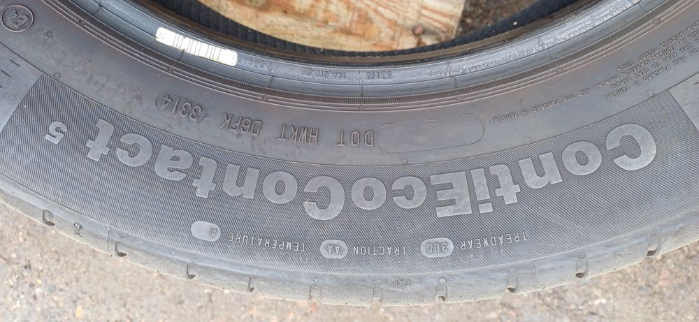 215/60R17 96H CONTINENTAL , komplet opon letnich.