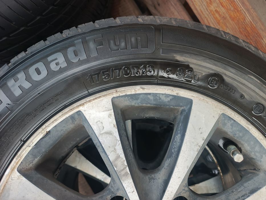 Продам диски з резиною 175*70 R13