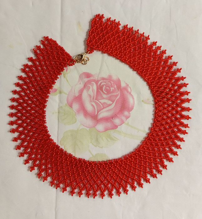 Силянки прикраси на шию з бісеру ручної робити