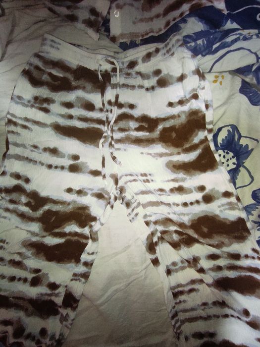 Conjunto de camisa e calça