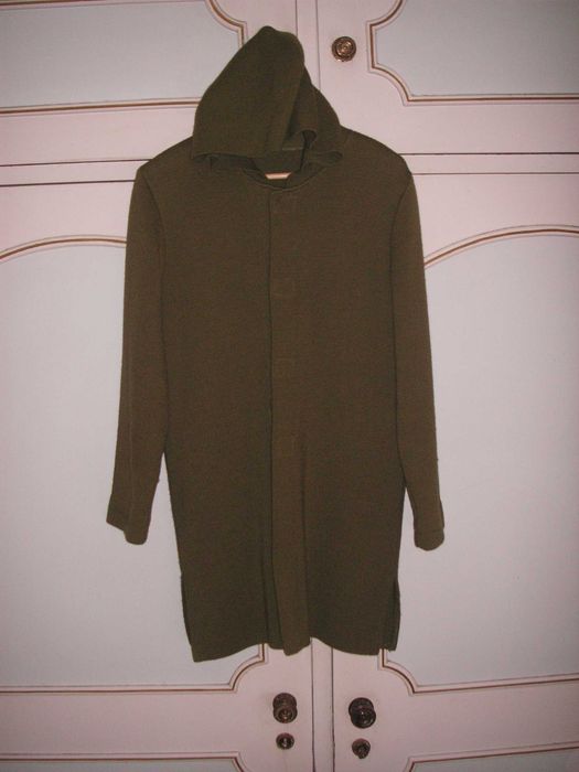 Casaco Malha Comprido Stradivarius (Castanho) e com Capuz (Verde)