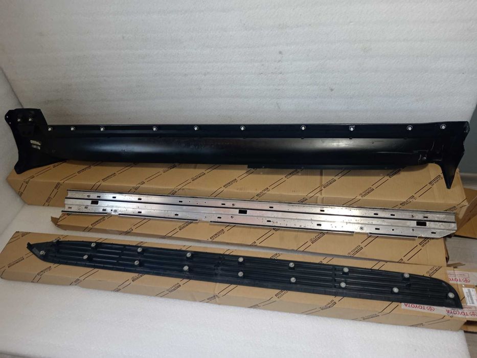 Підніжка Toyota LAND Cruiser 300 LC300 51701-60280: 250 $ - Для