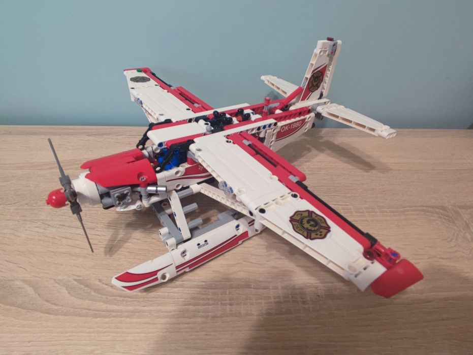 LEGO® 42040 Technic - Samolot strażacki