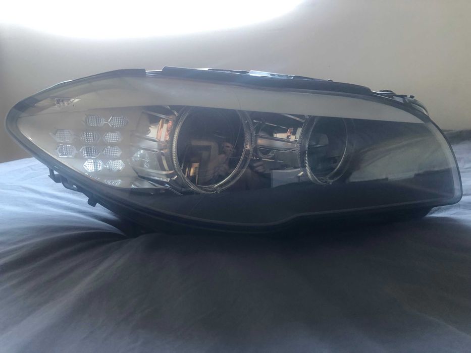 Como Novo - Farol dianteiro direito carrinha BMW 520