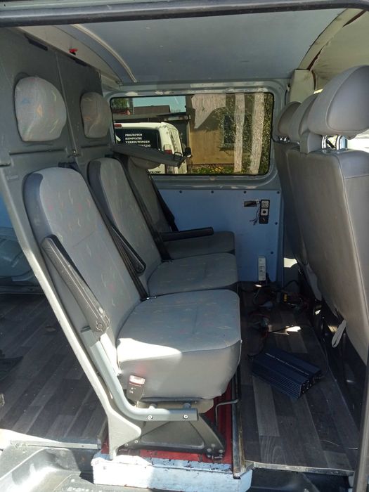 VOLKSWAGEN TRANSPORTER  2,5 TDI Klima 6-osobowy Brygadówka