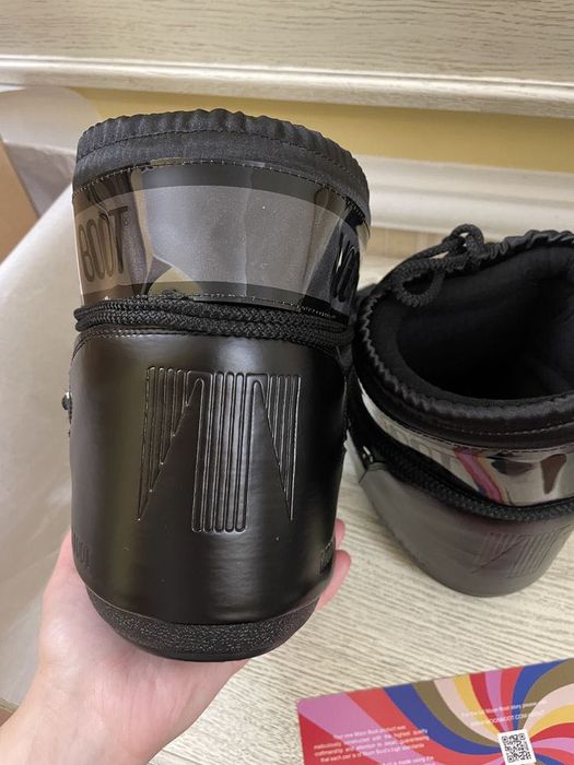 Кроссовки Moon Boot