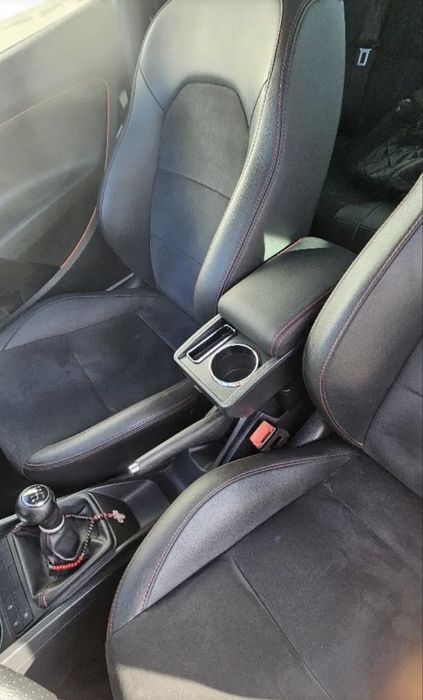 Apoio Braço Seat Ibiza 6J