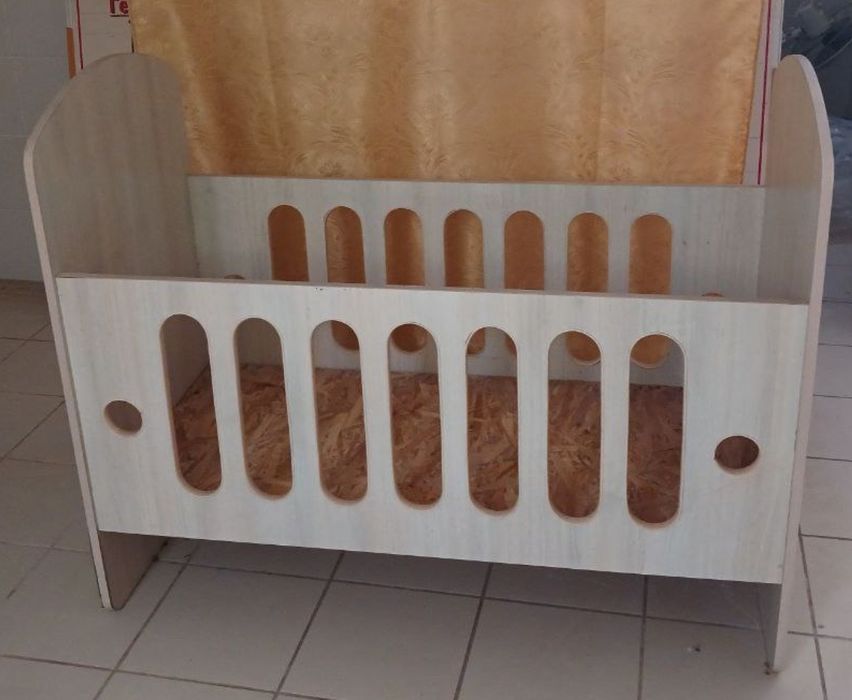 Кроватка дитяча з ДСП