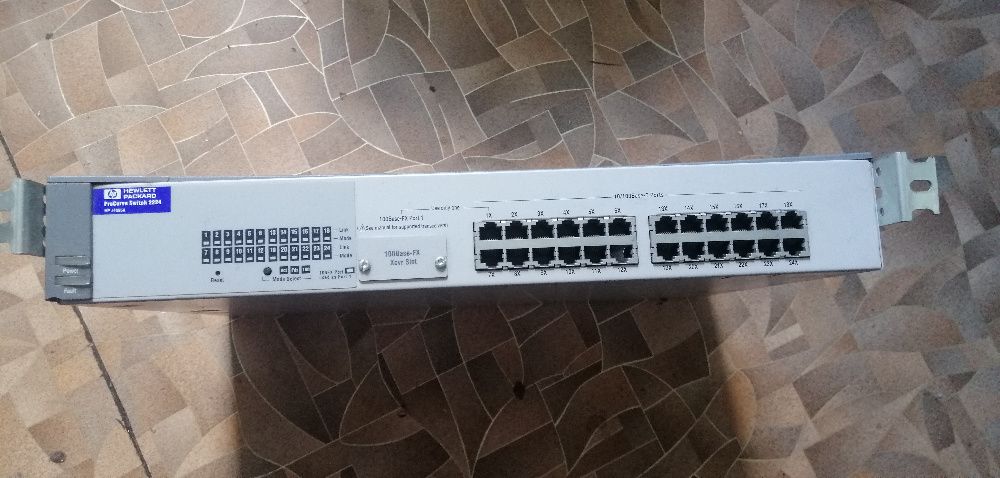 Коммутатор HP ProCurve 24+4 Switch 24x100Mbit 2x1Gbit 2xSFP (2610-24)