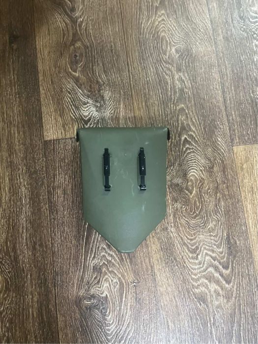 Мала піхотна лопата