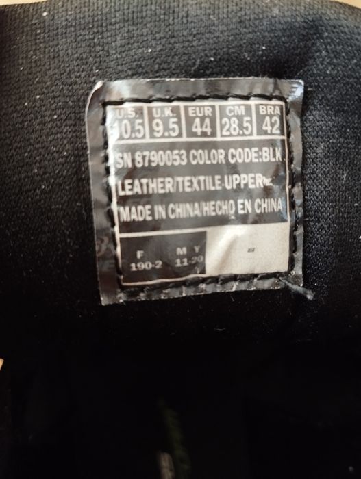 Sketchers бігові 44р ,43р кросівки оригінал