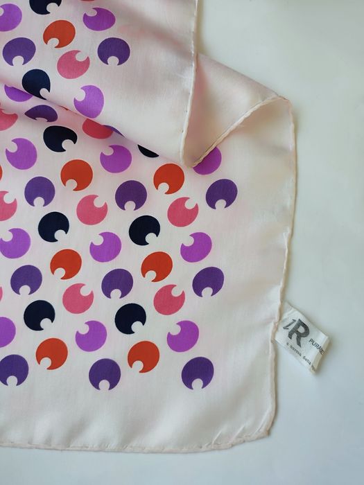 Шелковый бандана платок LR 
100% шелк, шов роуль.