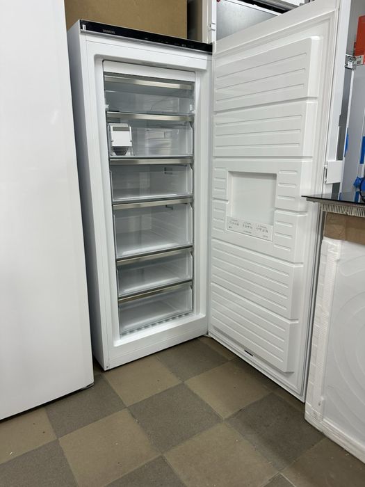 Морозильна камера Siemens GS51NEWDV