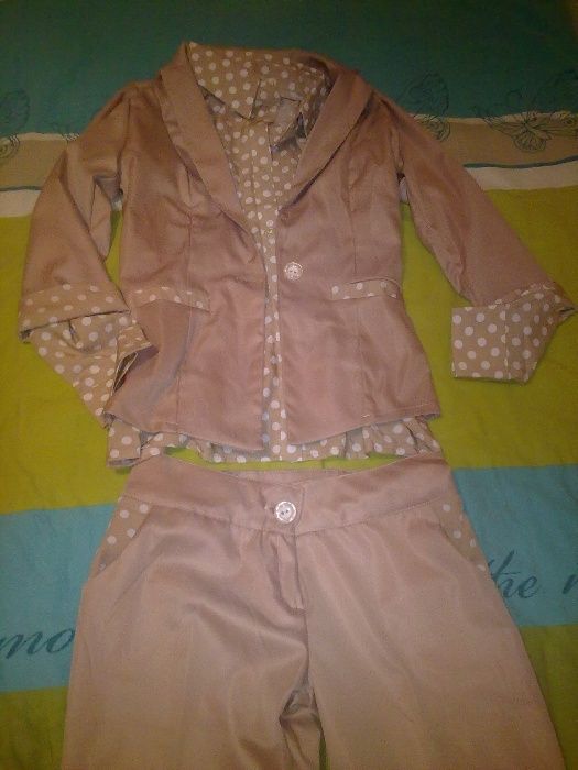 Костюм (пиджак, брюки, сорочка)