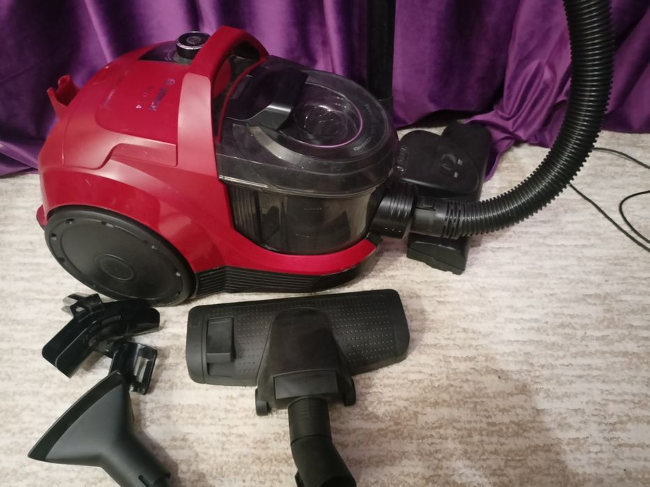 BOSCH BGC21X350 пилосос без мішка (циклон)