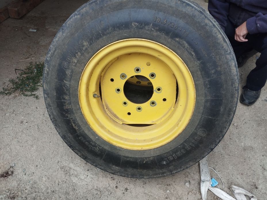 Opony 10.5/80 18
