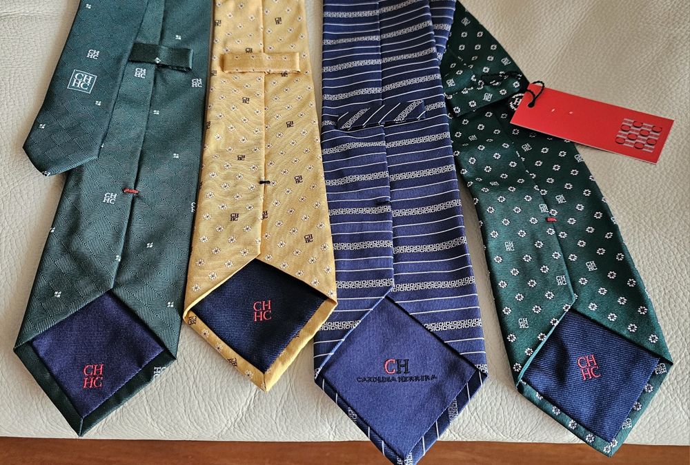 Vendo Gravatas Carolina Herrera