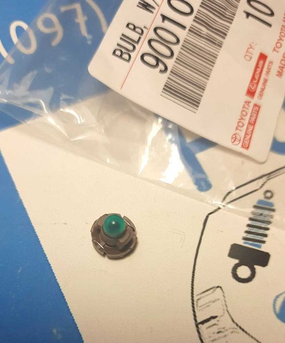 ОРИГІНАЛ Лампочка підсвітки кнопок зелена TOYOTA Prado 120 Прадо GX470