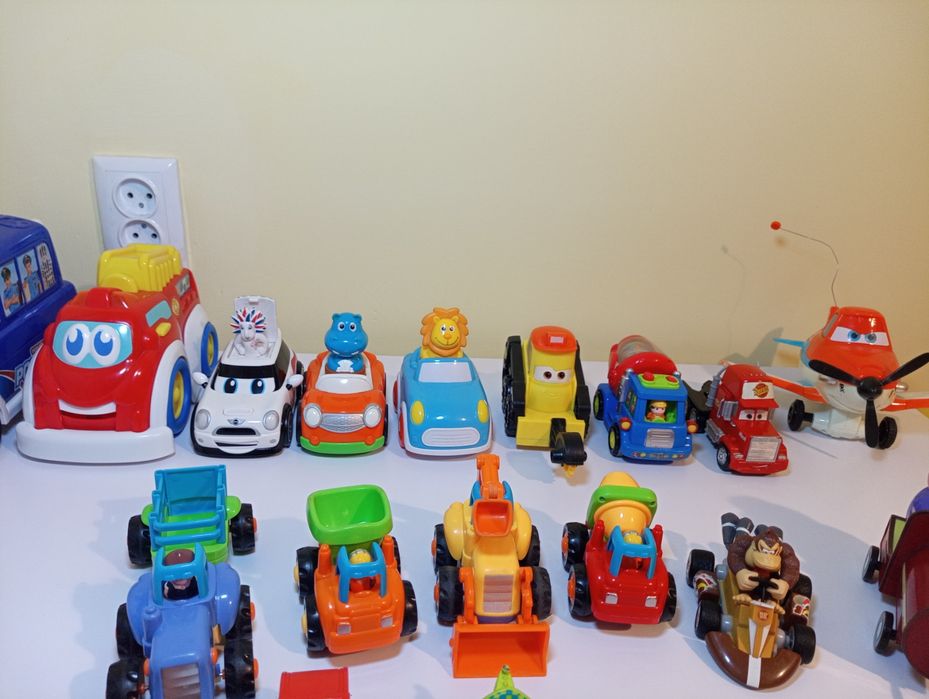 Машинки ,лот машинки для хлопчика