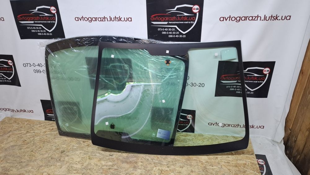 Лобове скло Peugeot 107 Citroen c1 Aygo скло вітрове айго пежо 107 с1