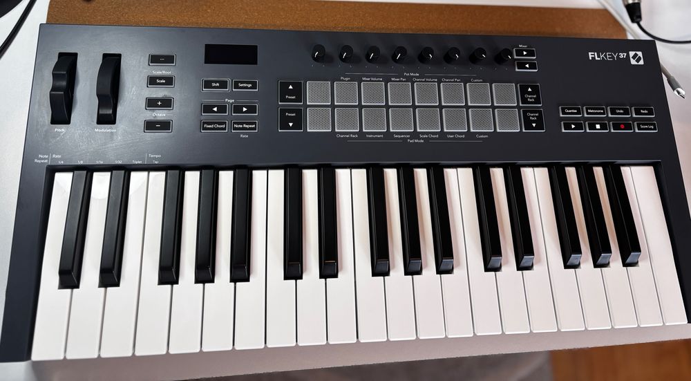 Novation FLKEY 37 - Świetny stan!