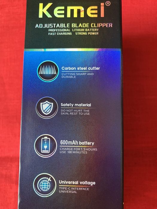 Машинка для стрижки и бритья на аккамуляторе Камеі 427