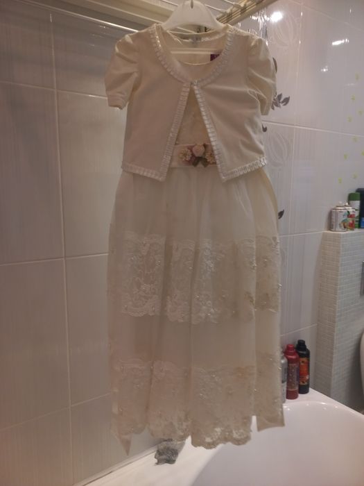 Плаття із фатину