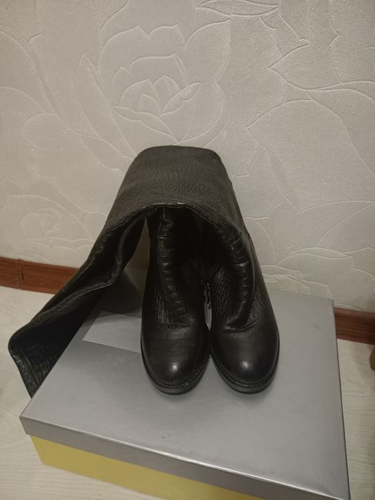 Зимние кожаные сапоги ботфорты  размер 38