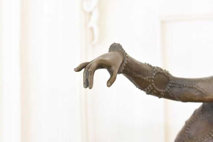 Tancerka w Stylu Demetre CHiparus - Hindu - Figura z Brązu - Sygnowana