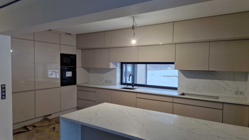 Meble kuchenne na wymiar. Meble drewniane stylowe mdf