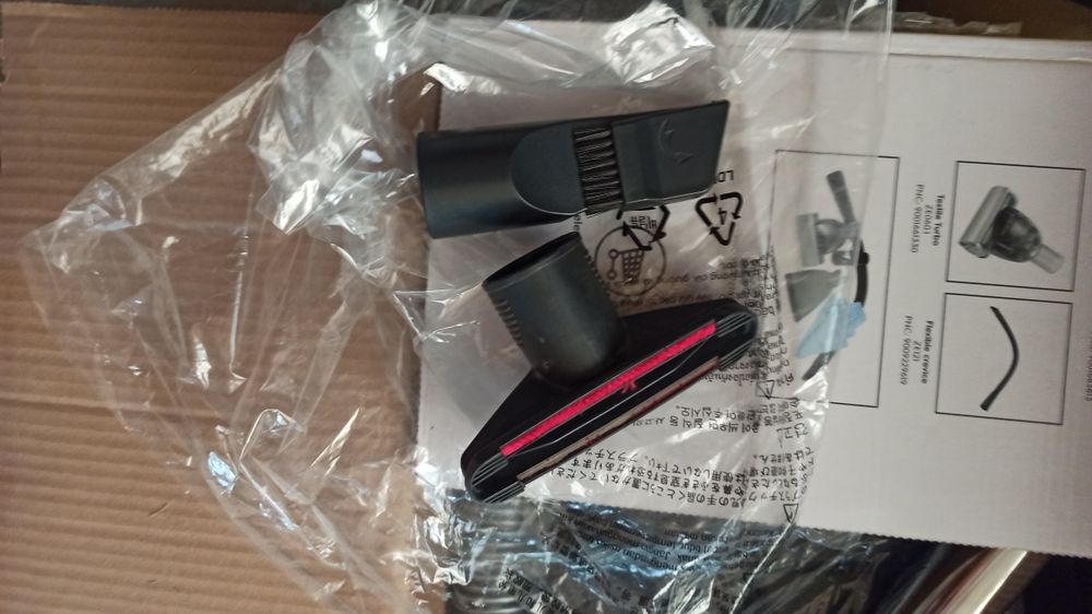 Пилосос з контейнером ELECTROLUX EC41-4T