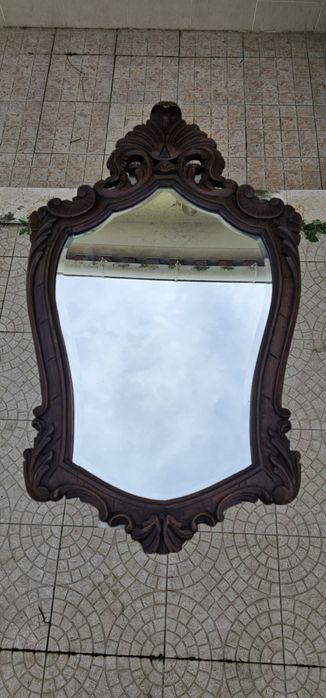 Espelho antigo em bom estado