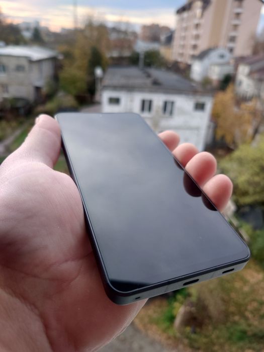 Топовий  японський флагман sharp r8pro