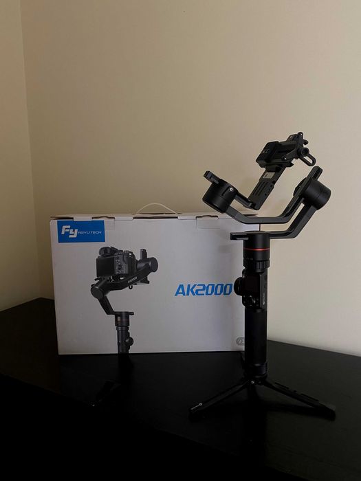 novo (nunca usado) gimbal feyutech ak2000 estabilizador