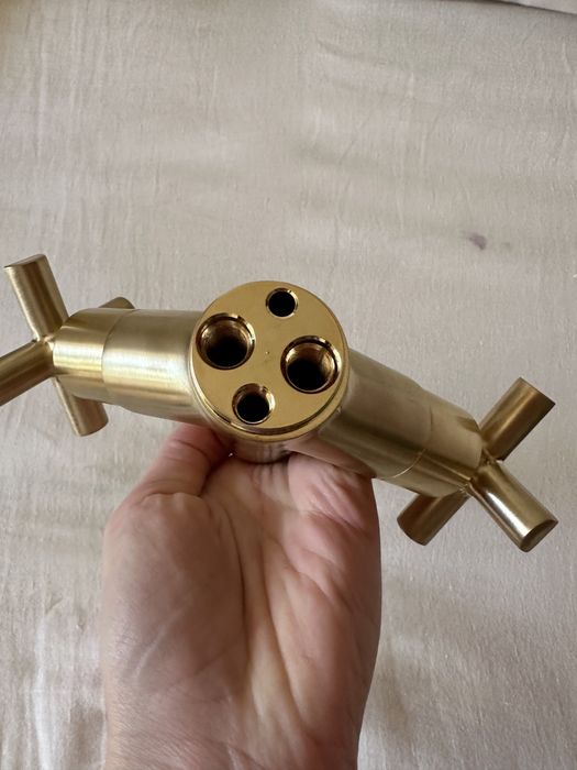 NOVAS!  5 Torneiras Misturadoras Bidé marca OFA em ouro escovado