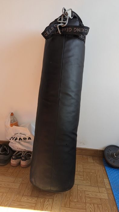 Saco de Boxe com 2 pares de luvas