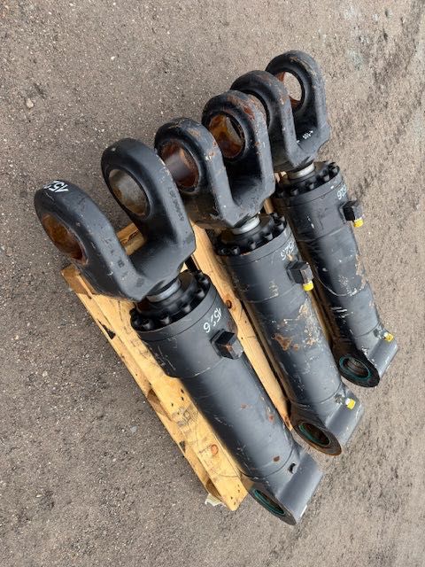 Siłownik hydrauliczny średnica 240 mm duży nowy