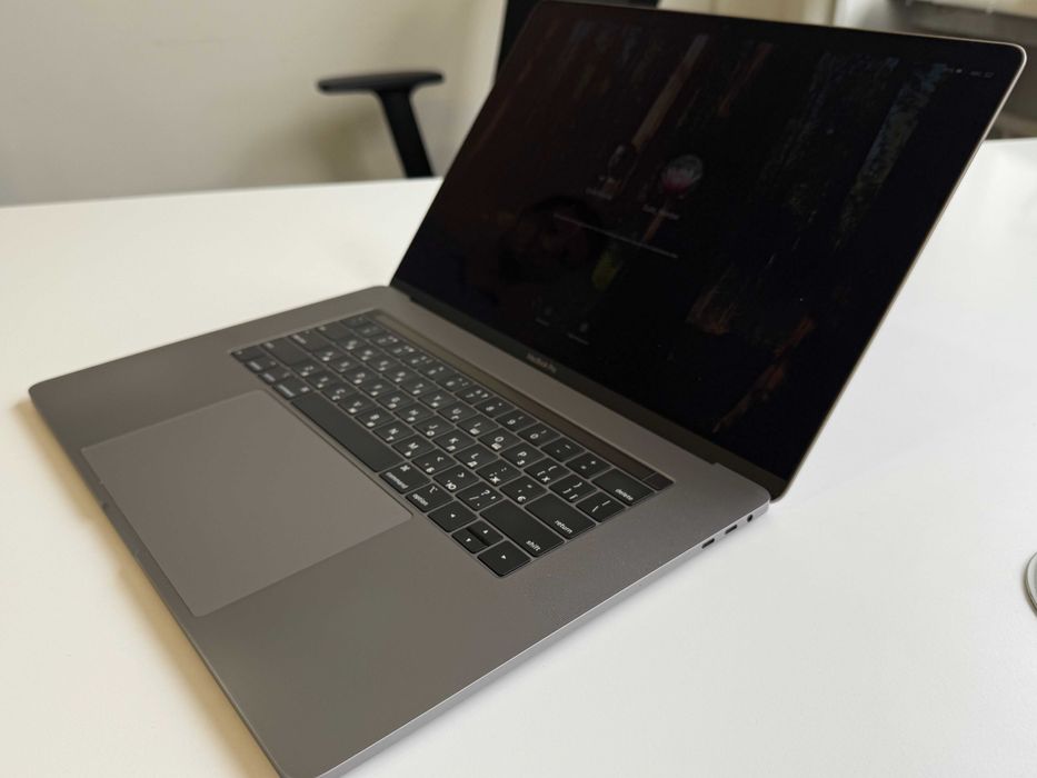 MacBook Pro 15” 2018 -  i7 -  16GB -  512GB SSD -  Відмінний стан