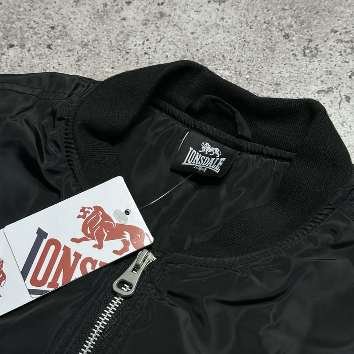 Бомбер куртка на весну Lonsdale S,M,L,XL